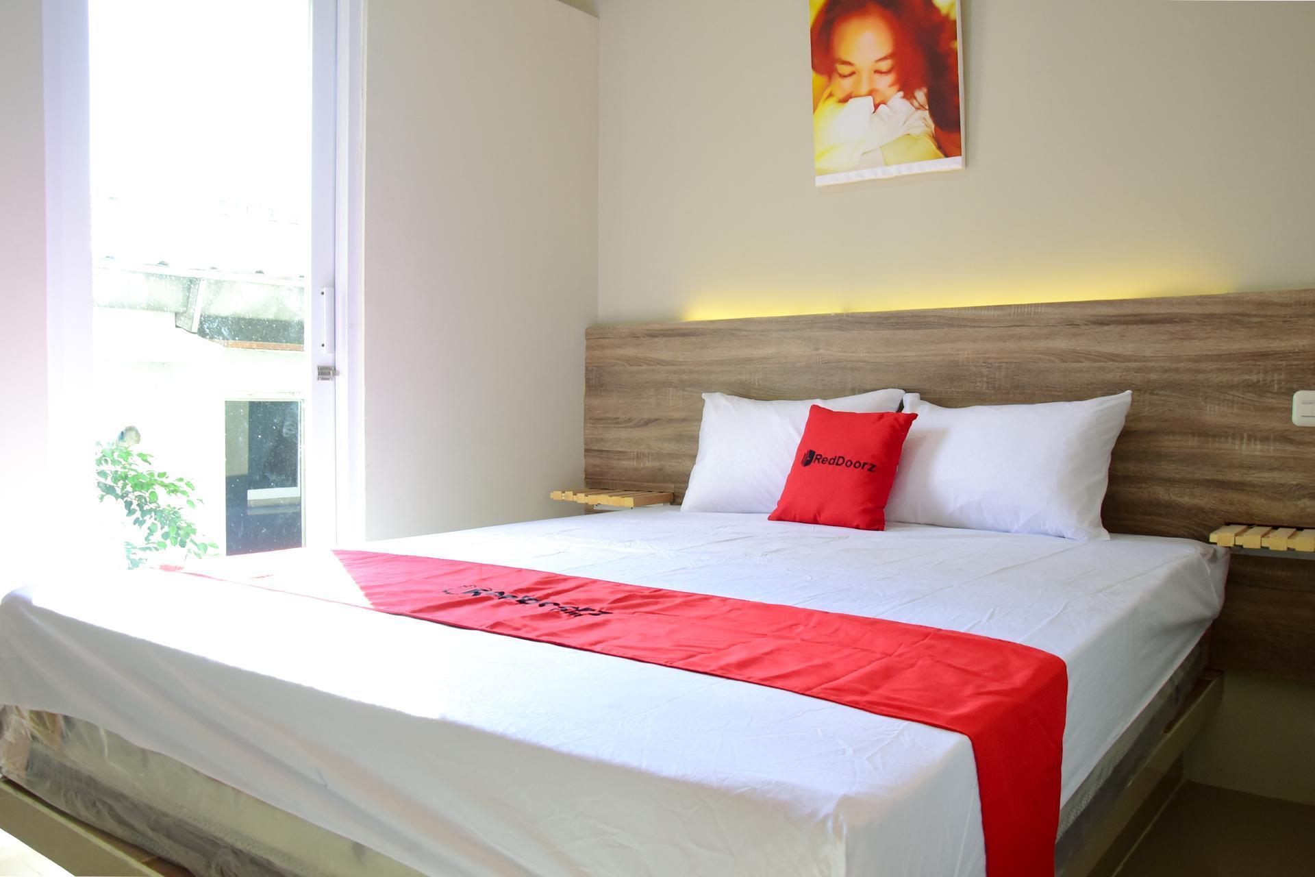 RedDoorz near Mangga Dua Square Hotel Jakarta Buitenkant foto