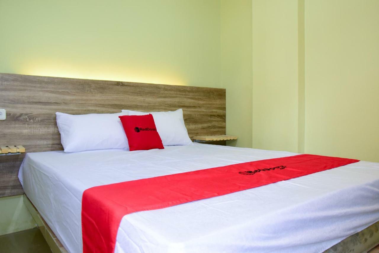 RedDoorz near Mangga Dua Square Hotel Jakarta Buitenkant foto