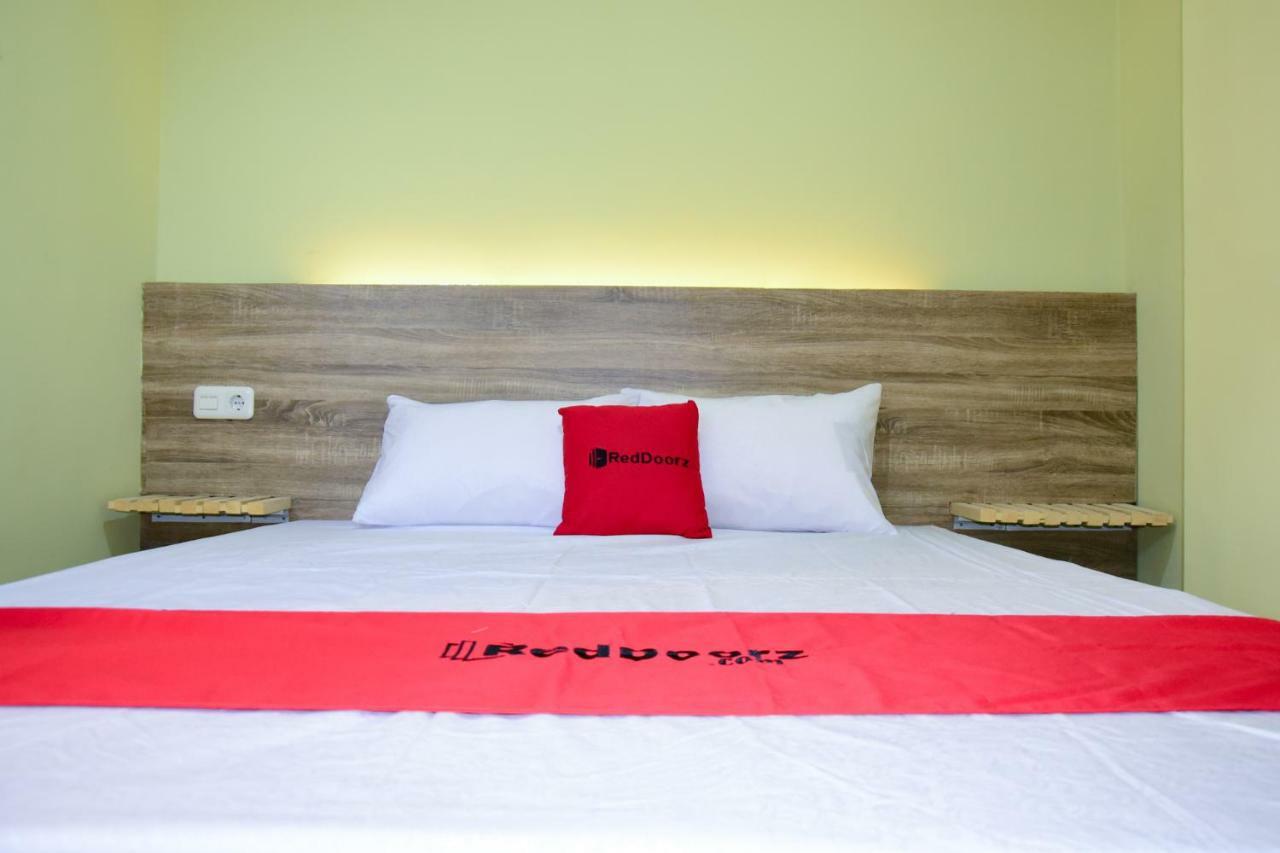 RedDoorz near Mangga Dua Square Hotel Jakarta Buitenkant foto